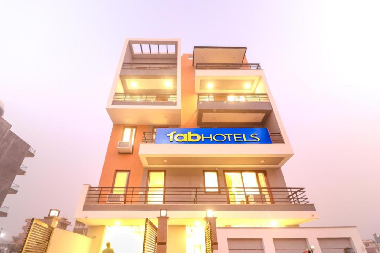 Fabhotel Comfort Residency II Gurgáon Kültér fotó