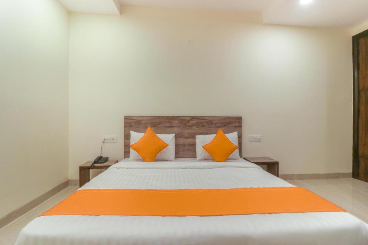 Fabhotel Comfort Residency II Gurgáon Kültér fotó