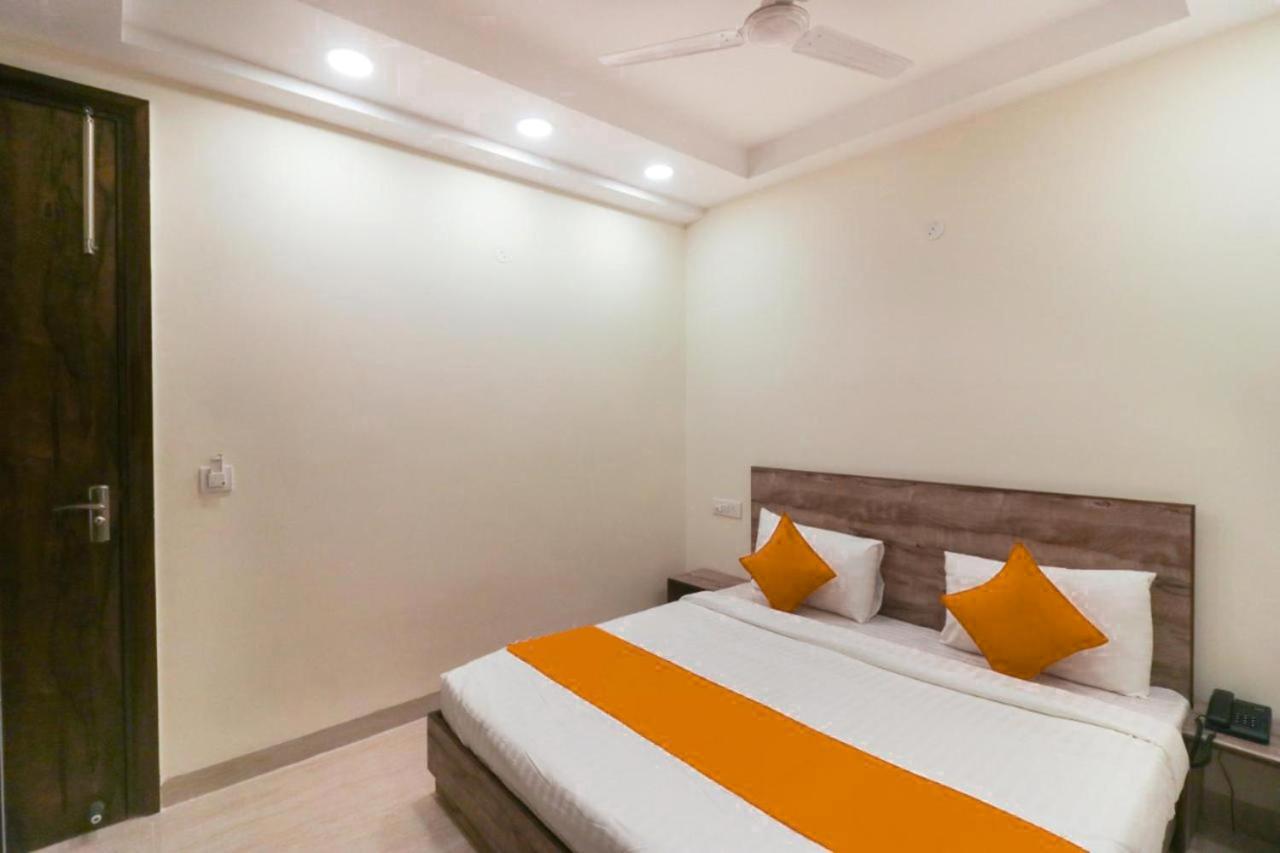 Fabhotel Comfort Residency II Gurgáon Kültér fotó